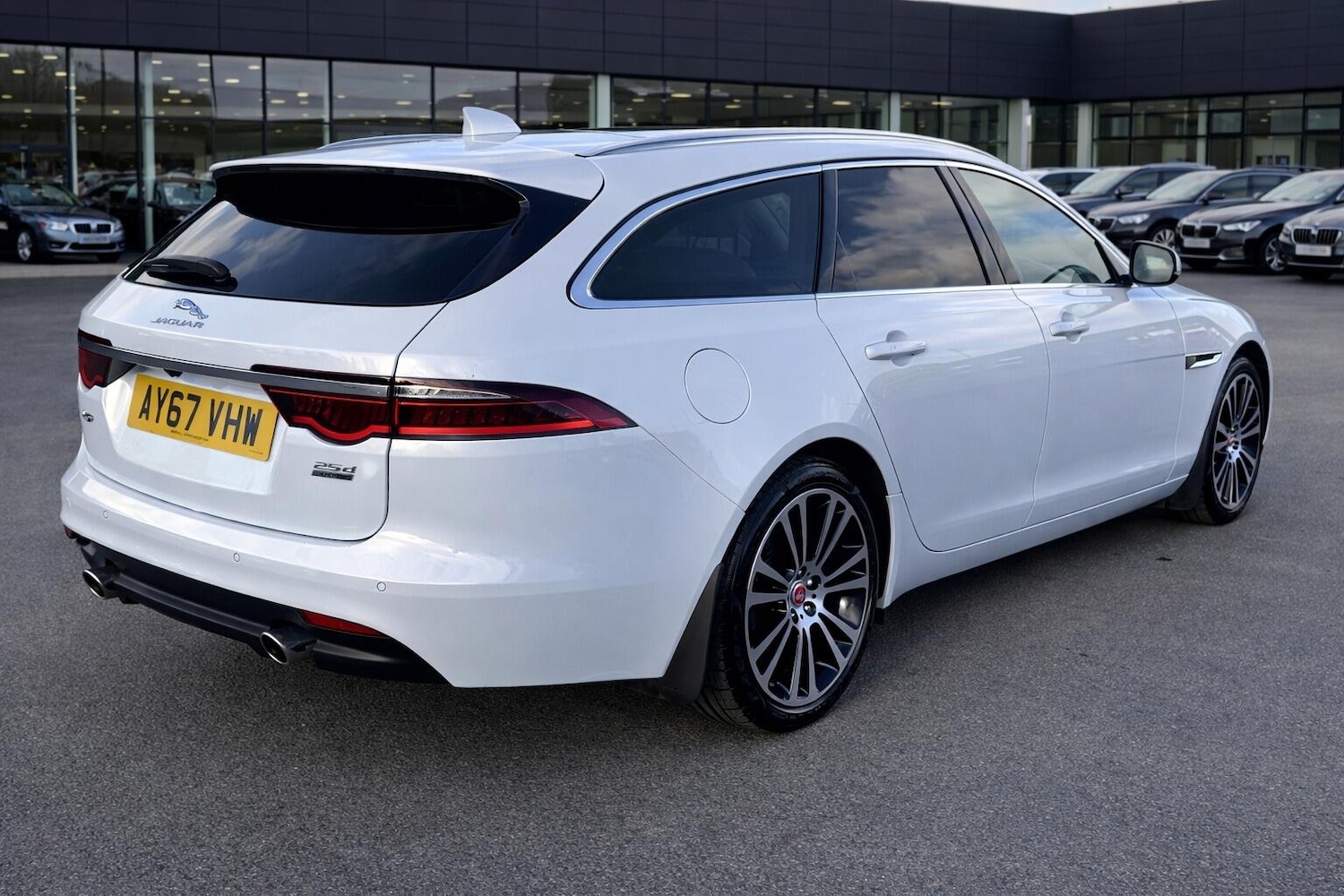 Used Jaguar XF 2017 for sale - 78086293: Photo 6