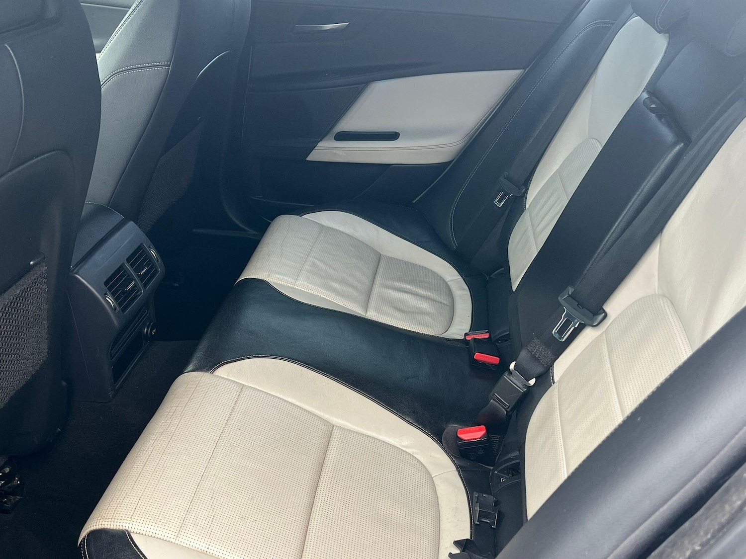 Used Jaguar XE 2017 for sale - 77066958: Photo 17