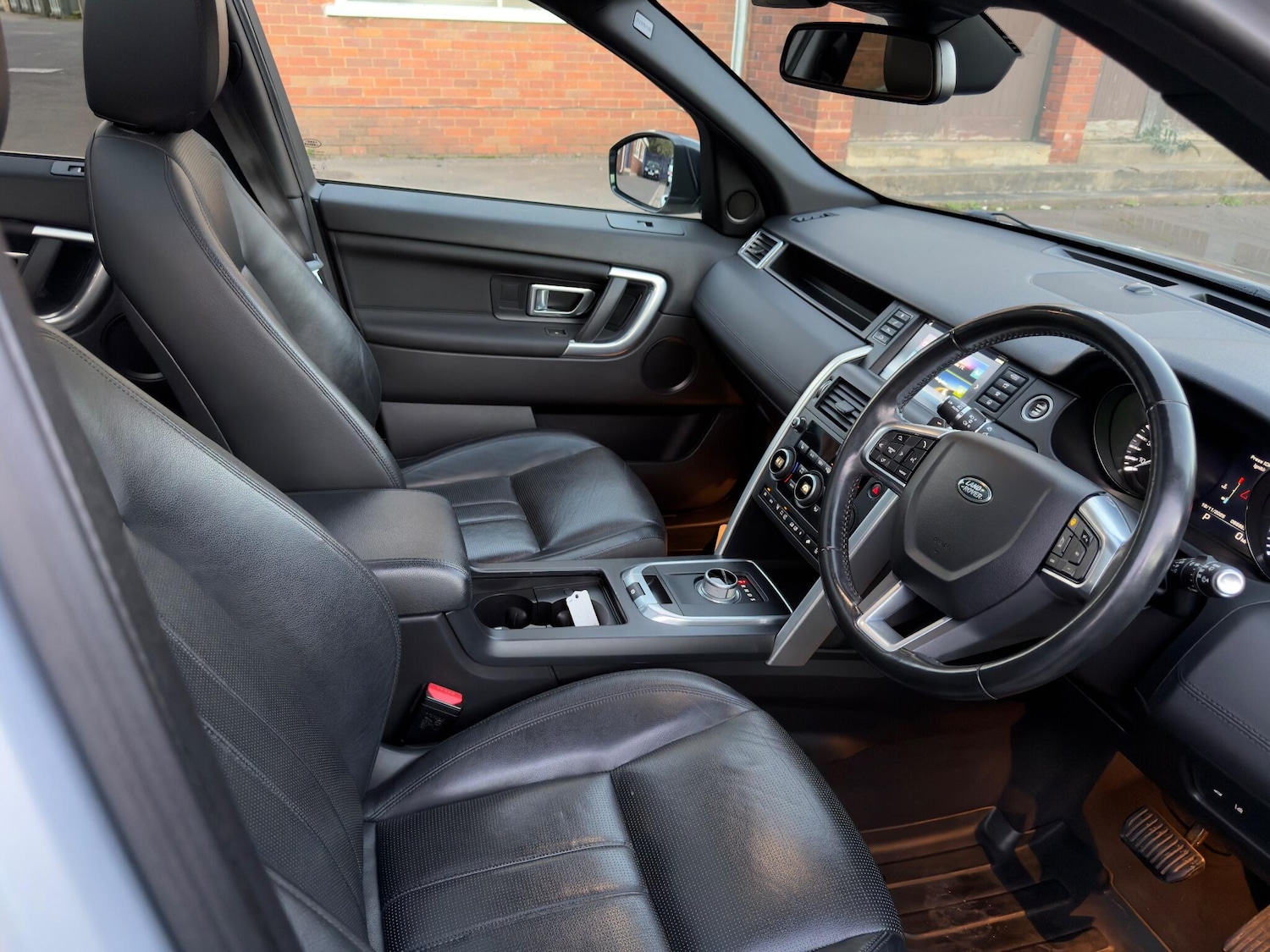 Used Land Rover Discovery Sport 2016 for sale - 76645195: Photo 10