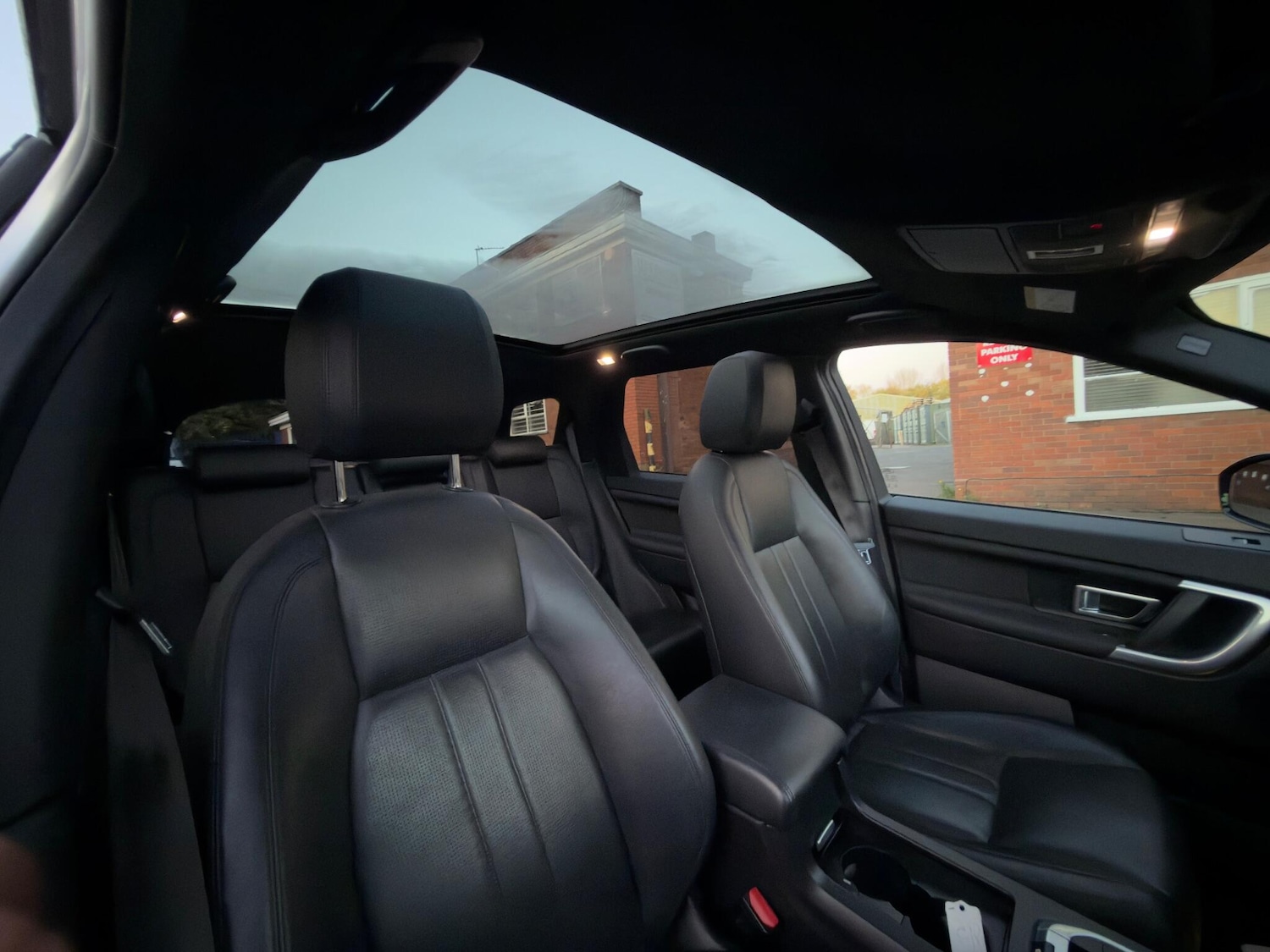 Used Land Rover Discovery Sport 2016 for sale - 76645195: Photo 11