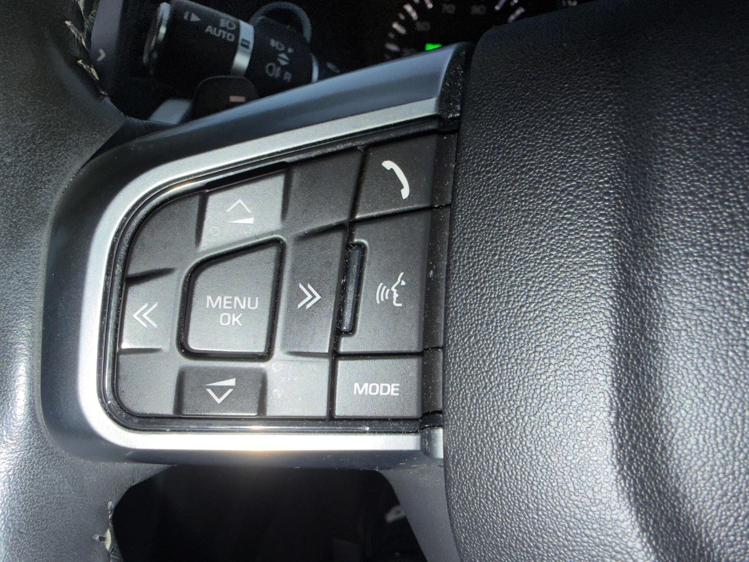 Used Land Rover Discovery Sport 2016 for sale - 76645195: Photo 17