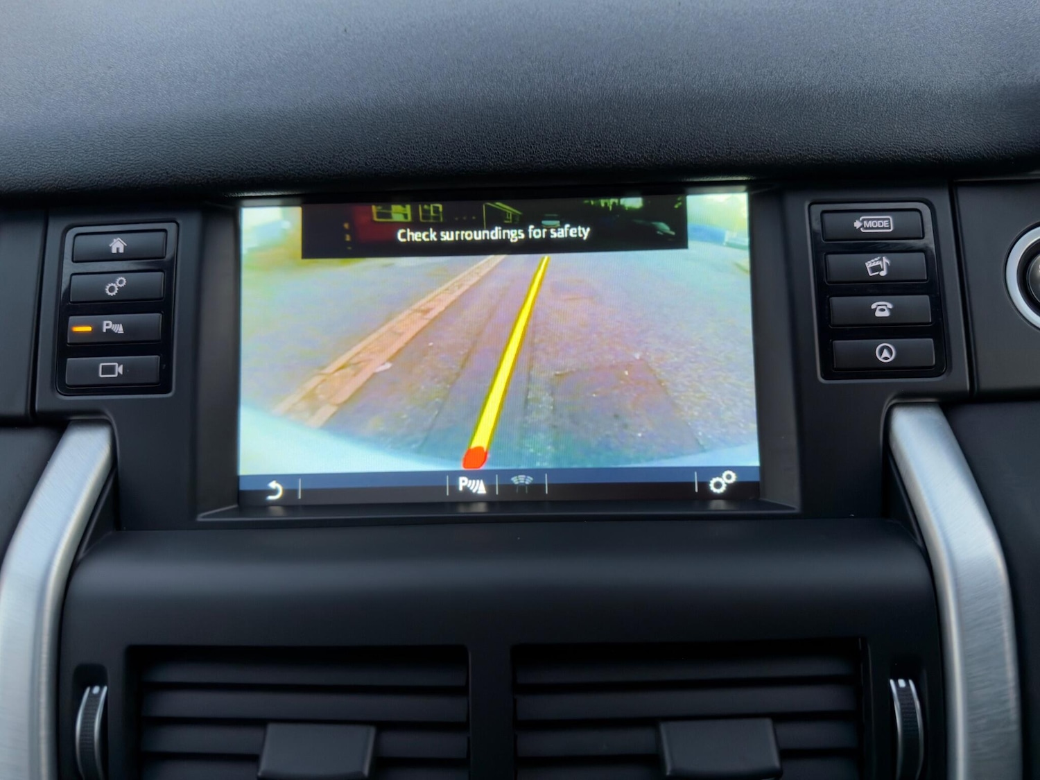 Used Land Rover Discovery Sport 2016 for sale - 76645195: Photo 23