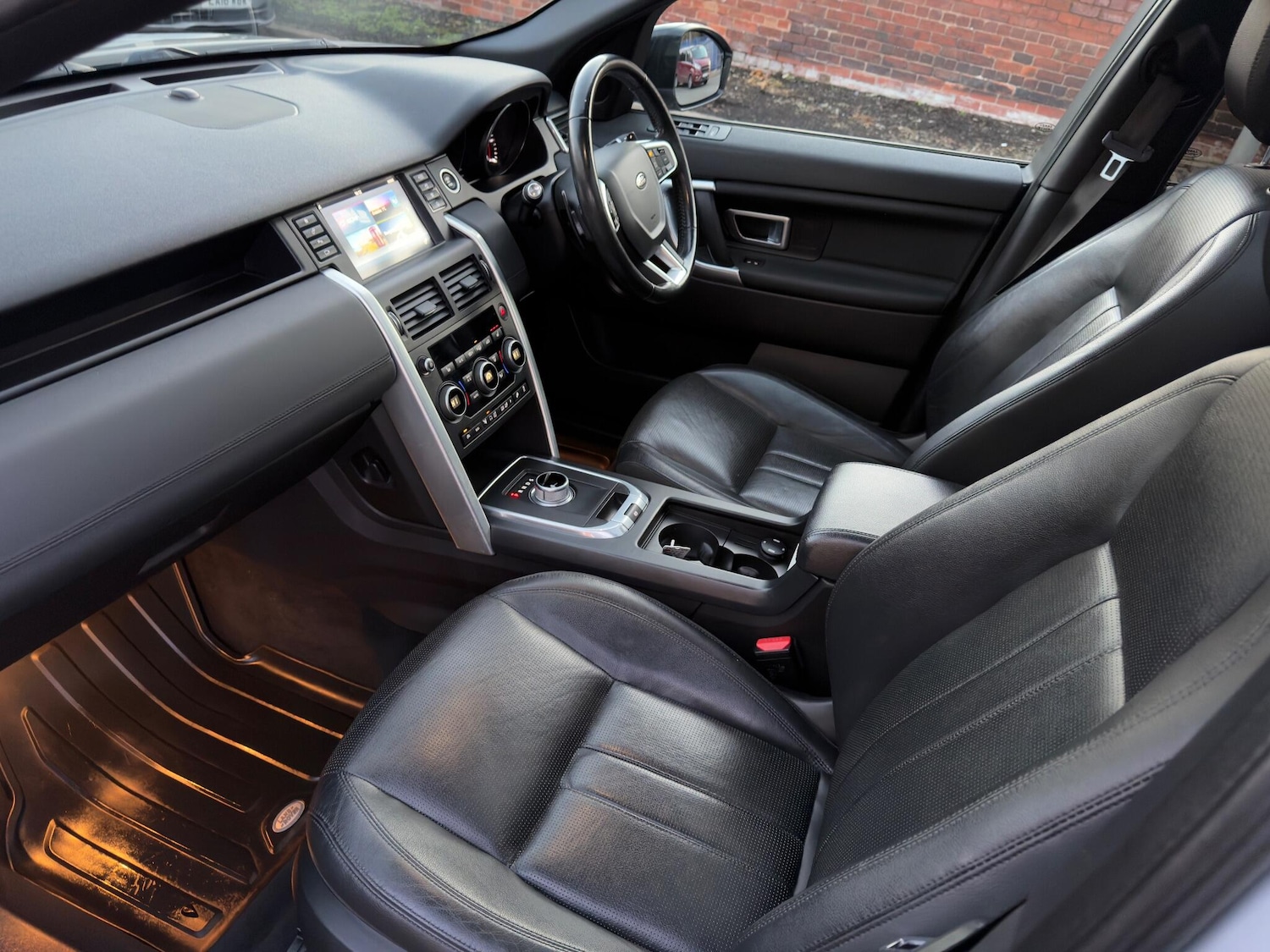 Used Land Rover Discovery Sport 2016 for sale - 76645195: Photo 30