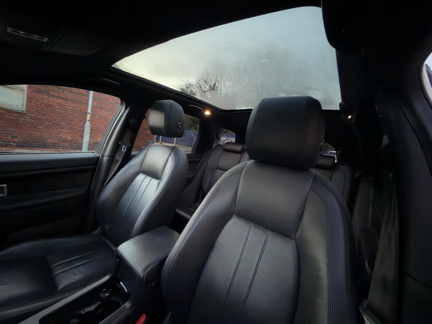 Used Land Rover Discovery Sport 2016 for sale - 76645195: Photo 31