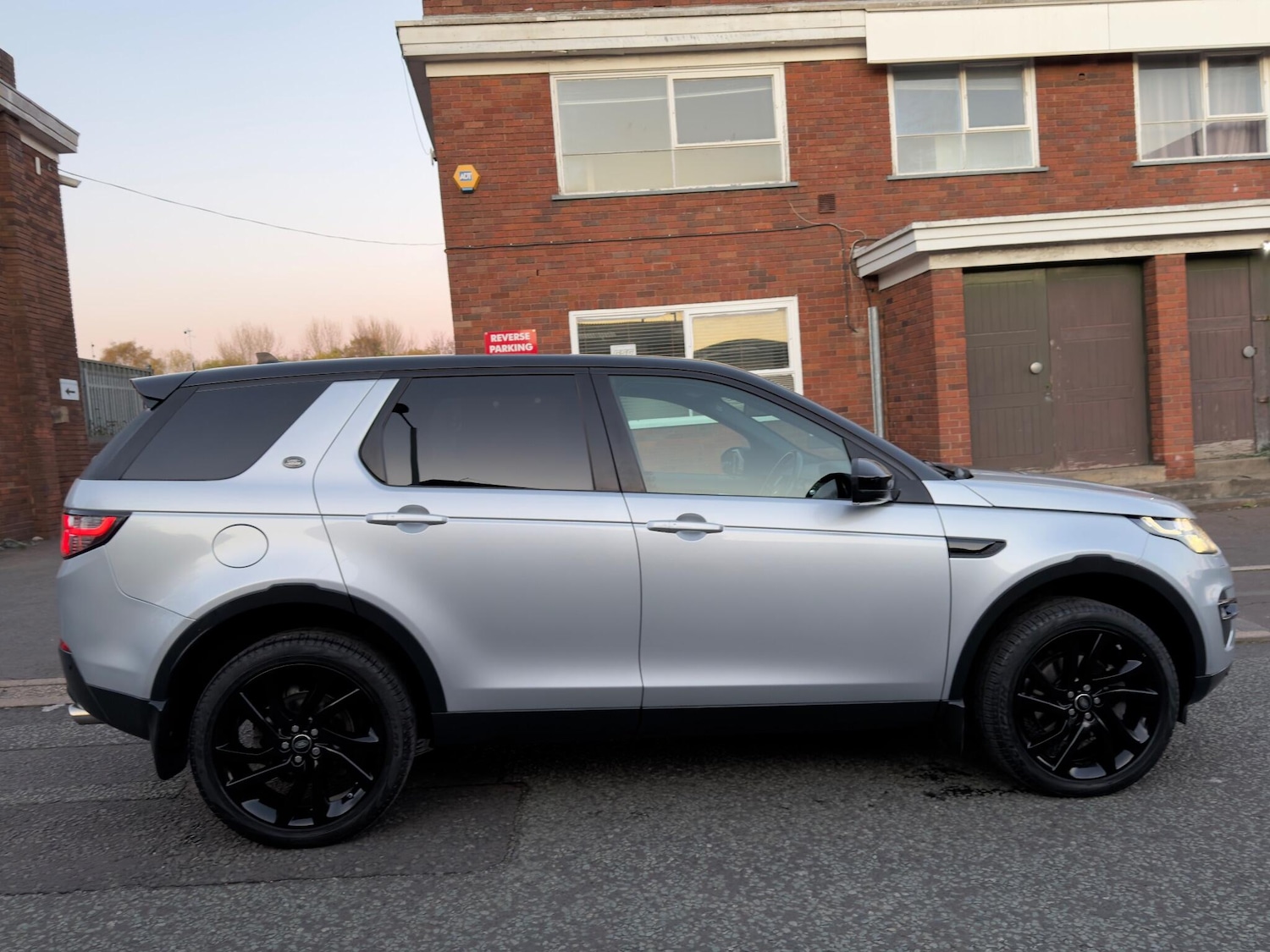 Used Land Rover Discovery Sport 2016 for sale - 76645195: Photo 7