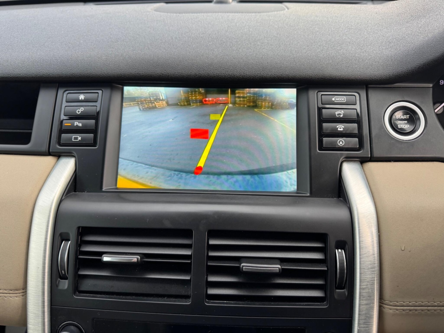 Used Land Rover Discovery Sport 2015 for sale - 77612765: Photo 16