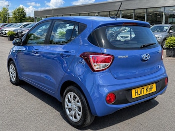 Used Hyundai i10 2017 for sale - 78429933: Photo