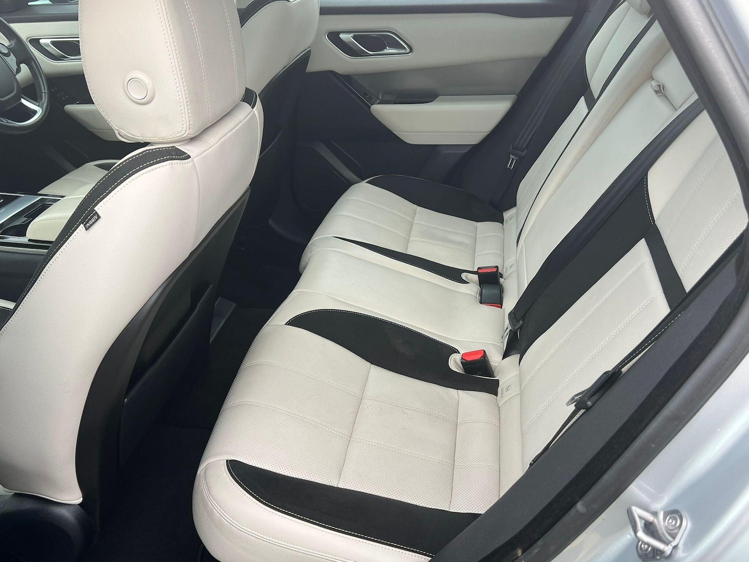 Used Land Rover Range Rover Velar 2017 for sale - 76714756: Photo 15