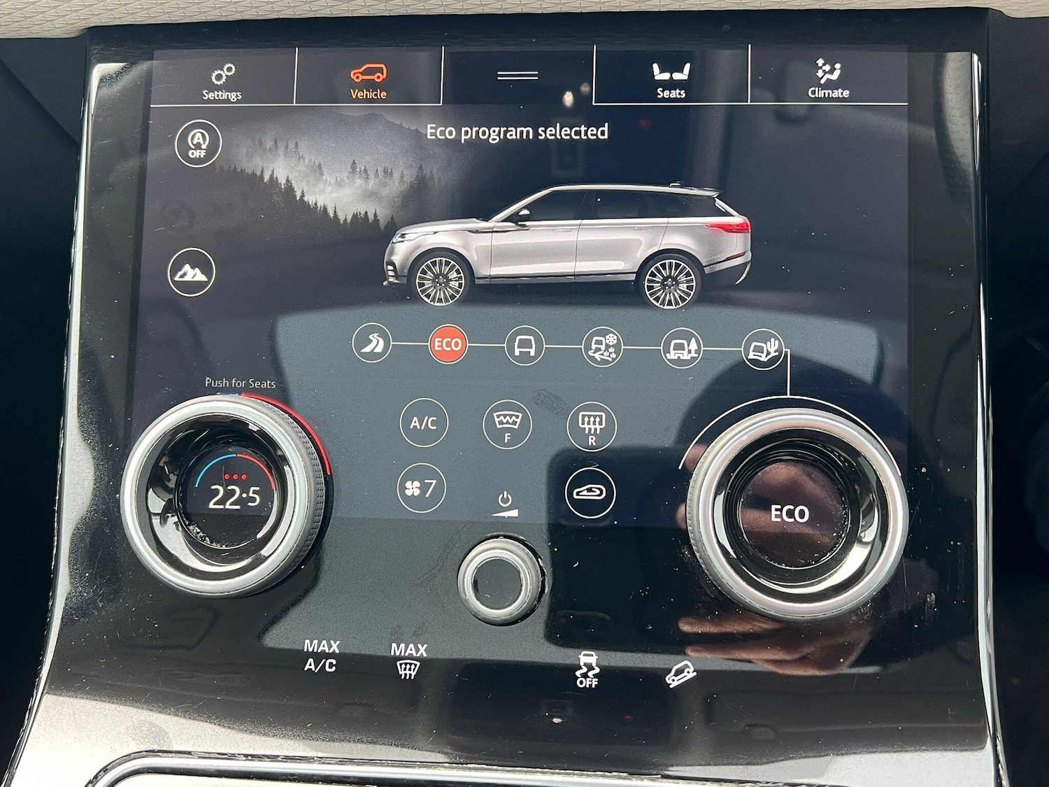 Used Land Rover Range Rover Velar 2017 for sale - 76714756: Photo 24