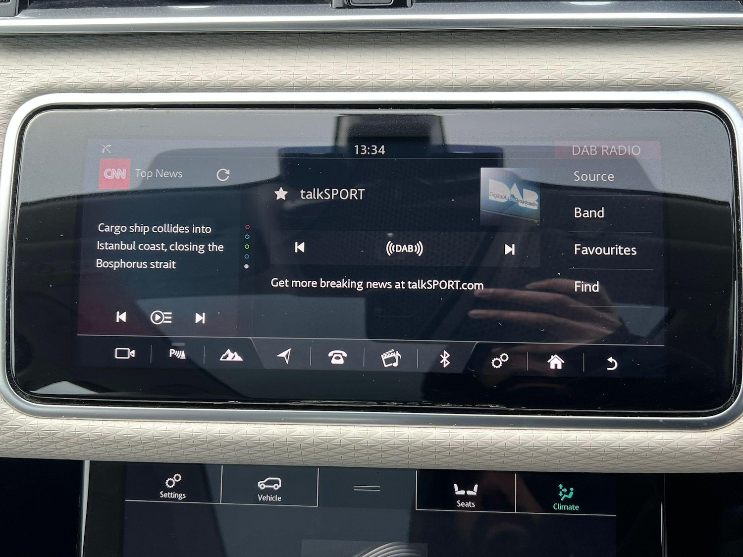 Used Land Rover Range Rover Velar 2017 for sale - 76714756: Photo 27