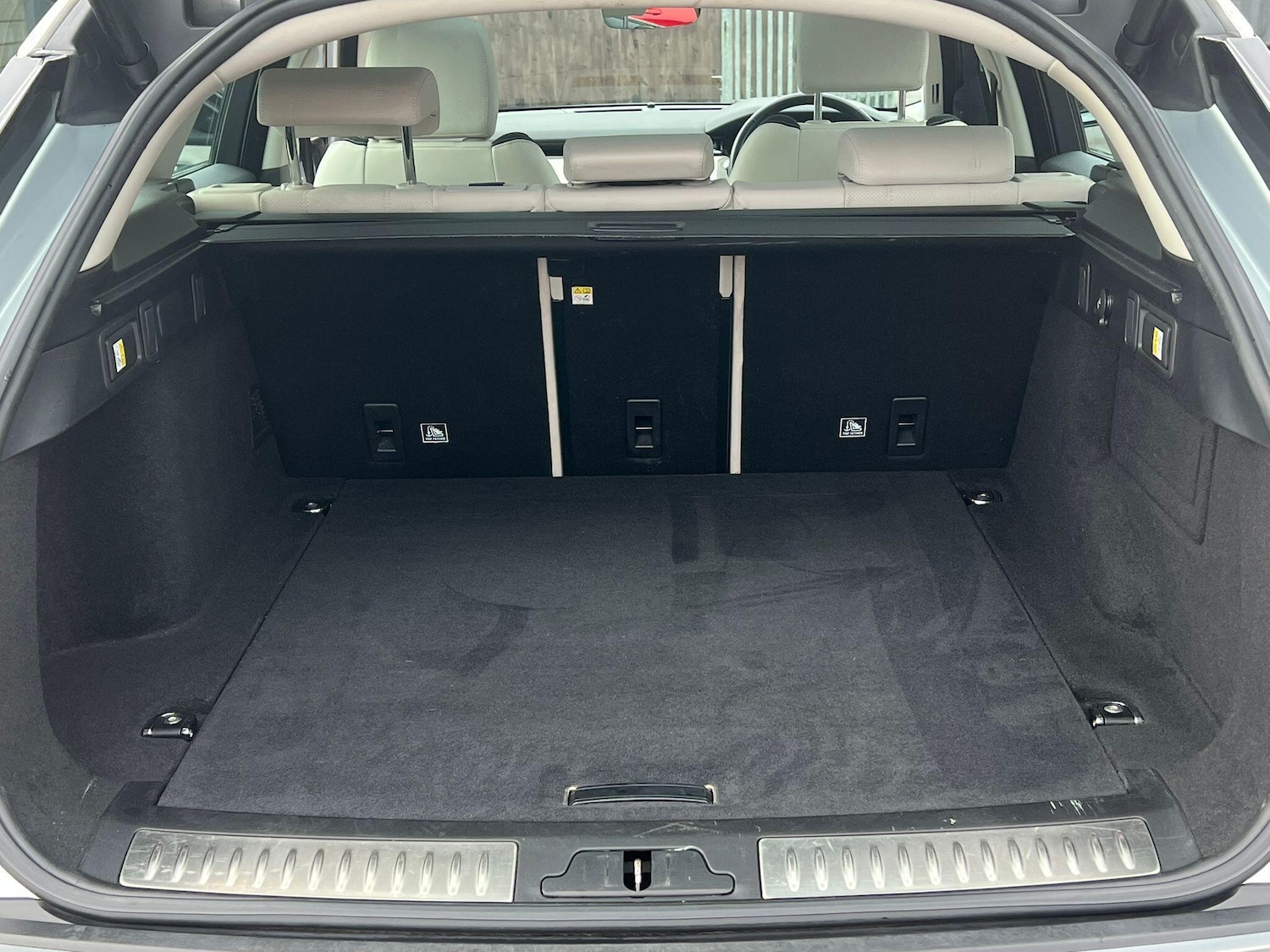 Used Land Rover Range Rover Velar 2017 for sale - 76714756: Photo 30