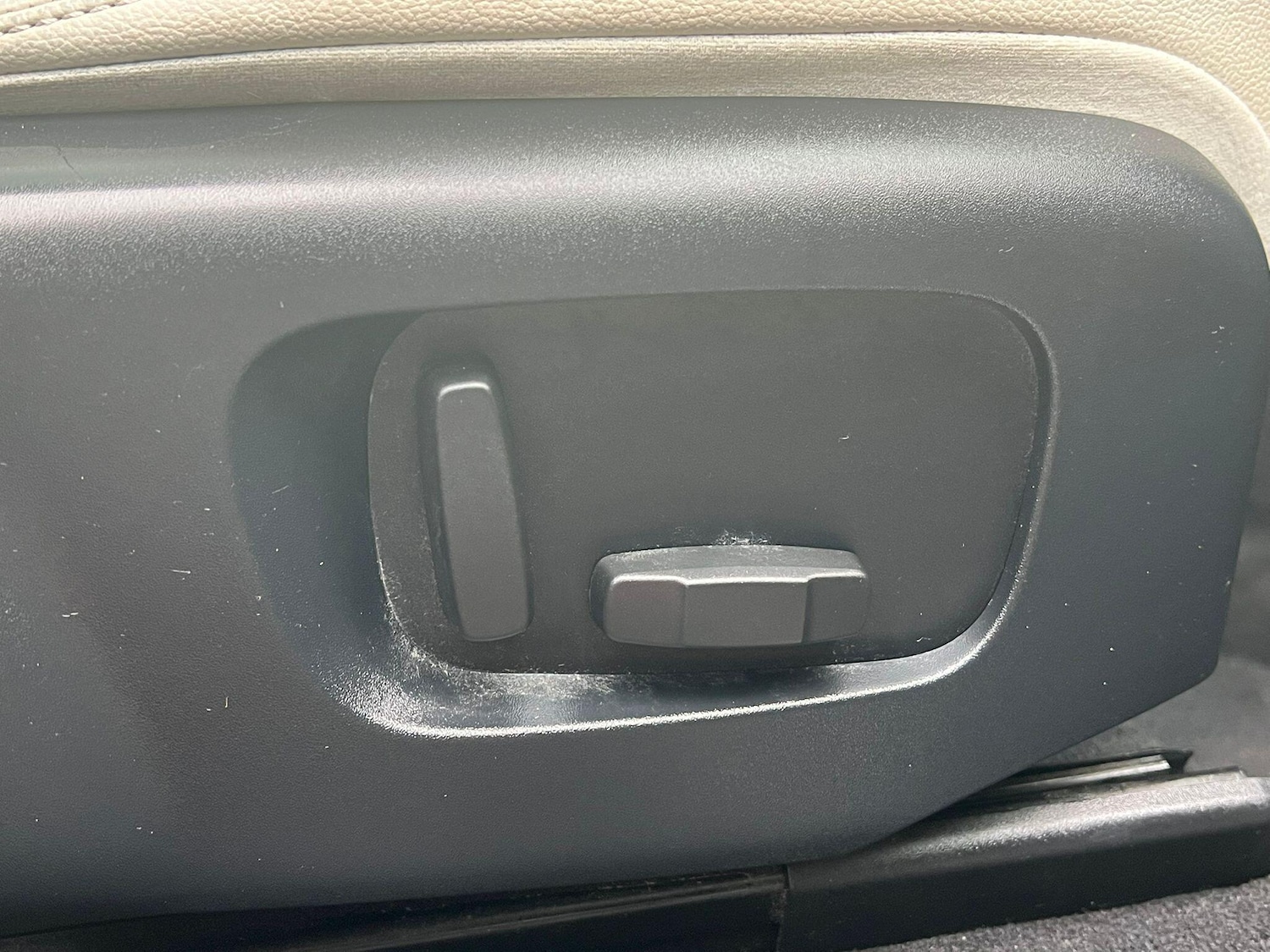 Used Land Rover Range Rover Velar 2017 for sale - 76714756: Photo 32