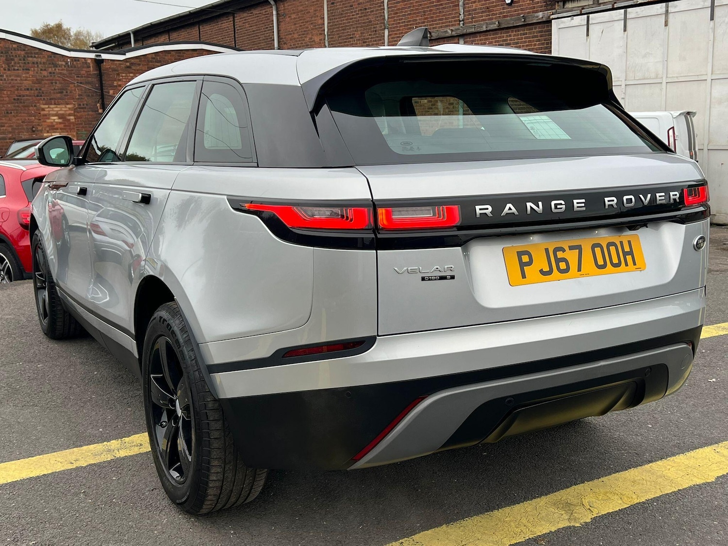 Used Land Rover Range Rover Velar 2017 for sale - 76714756: Photo 4