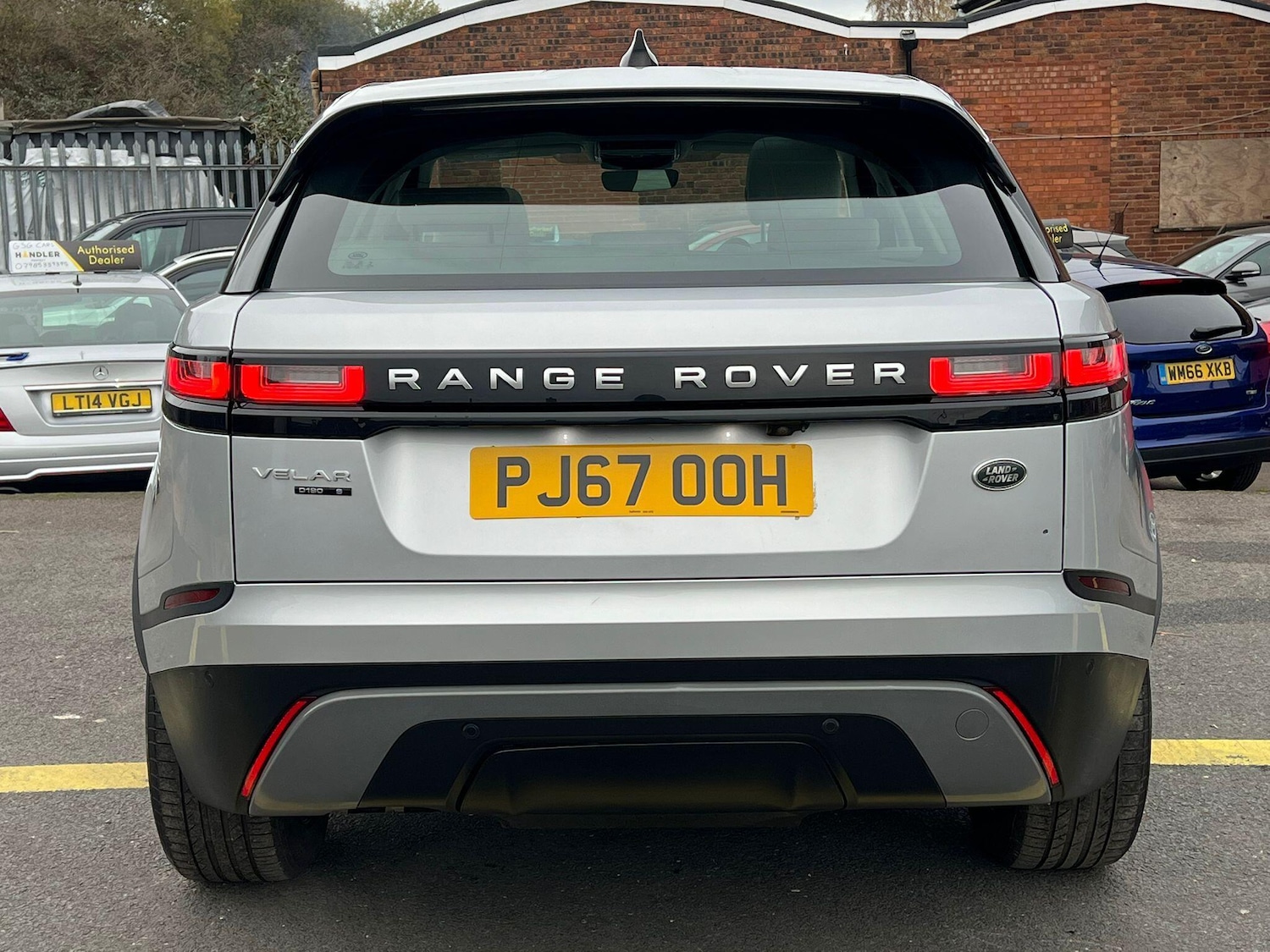 Used Land Rover Range Rover Velar 2017 for sale - 76714756: Photo 5