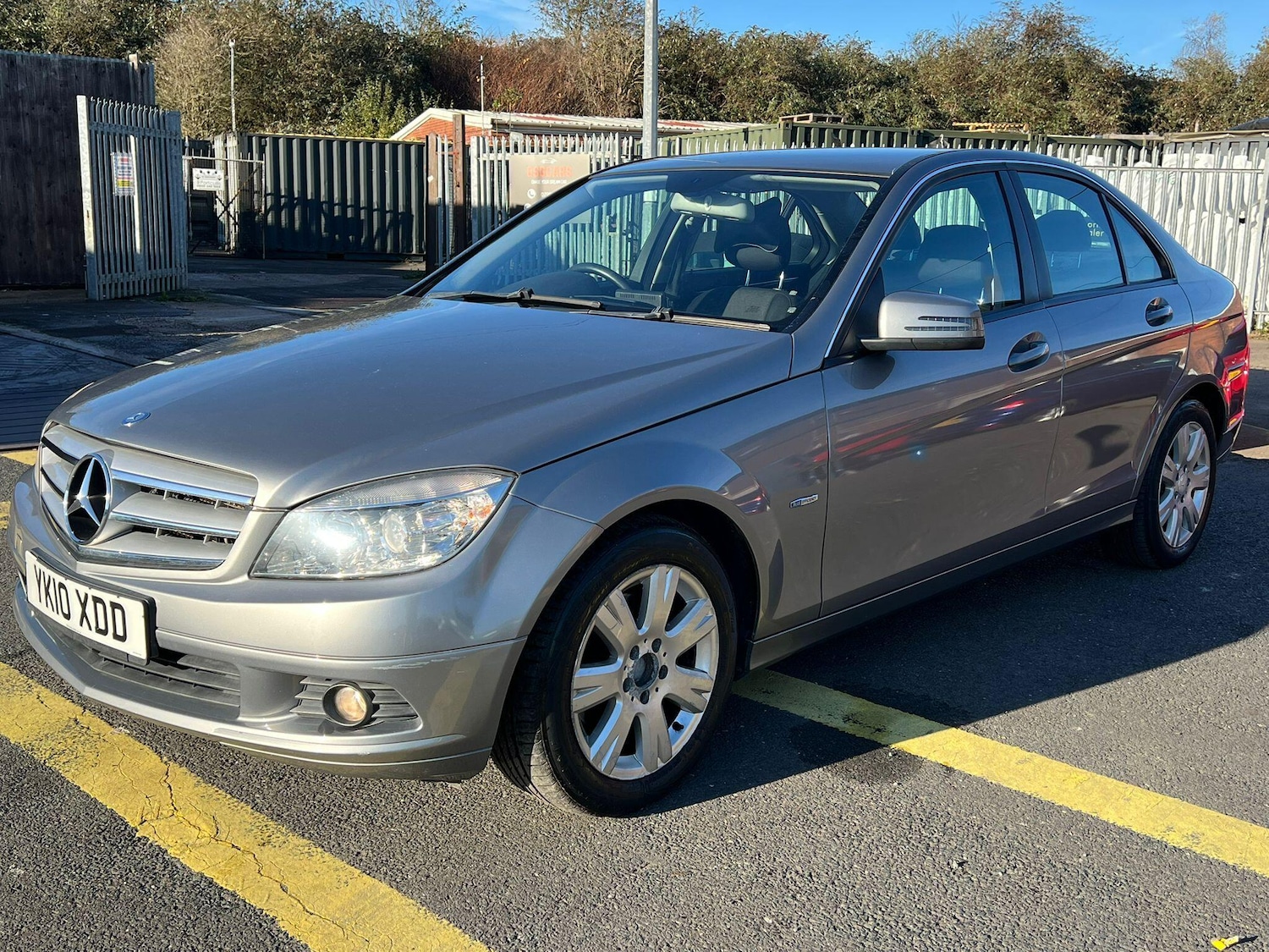 Used Mercedes-Benz C Class 2010 for sale - 76658967: Photo 1