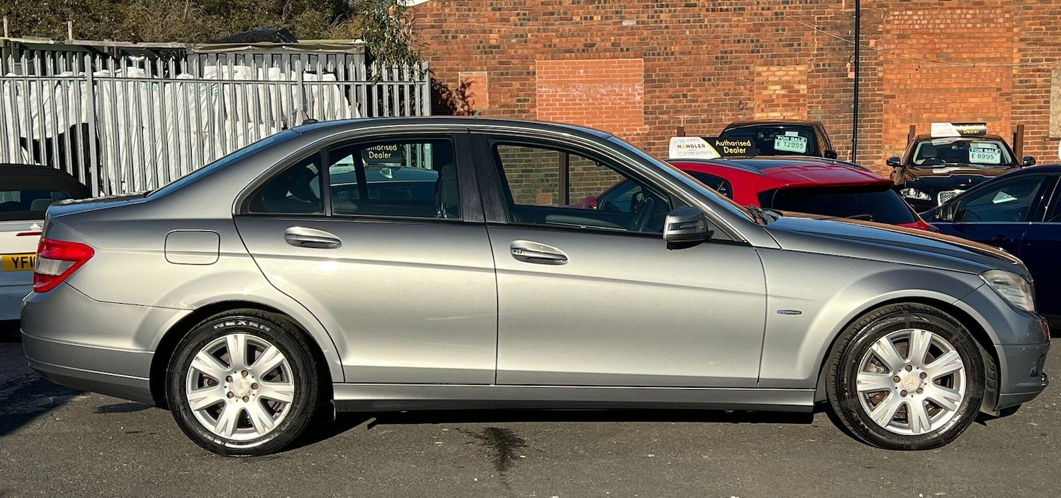 Used Mercedes-Benz C Class 2010 for sale - 76658967: Photo 8