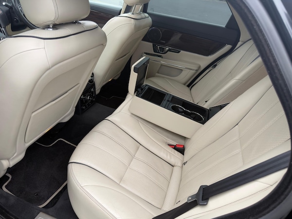 Used Jaguar XJ 2014 for sale - 76214509: Photo 14