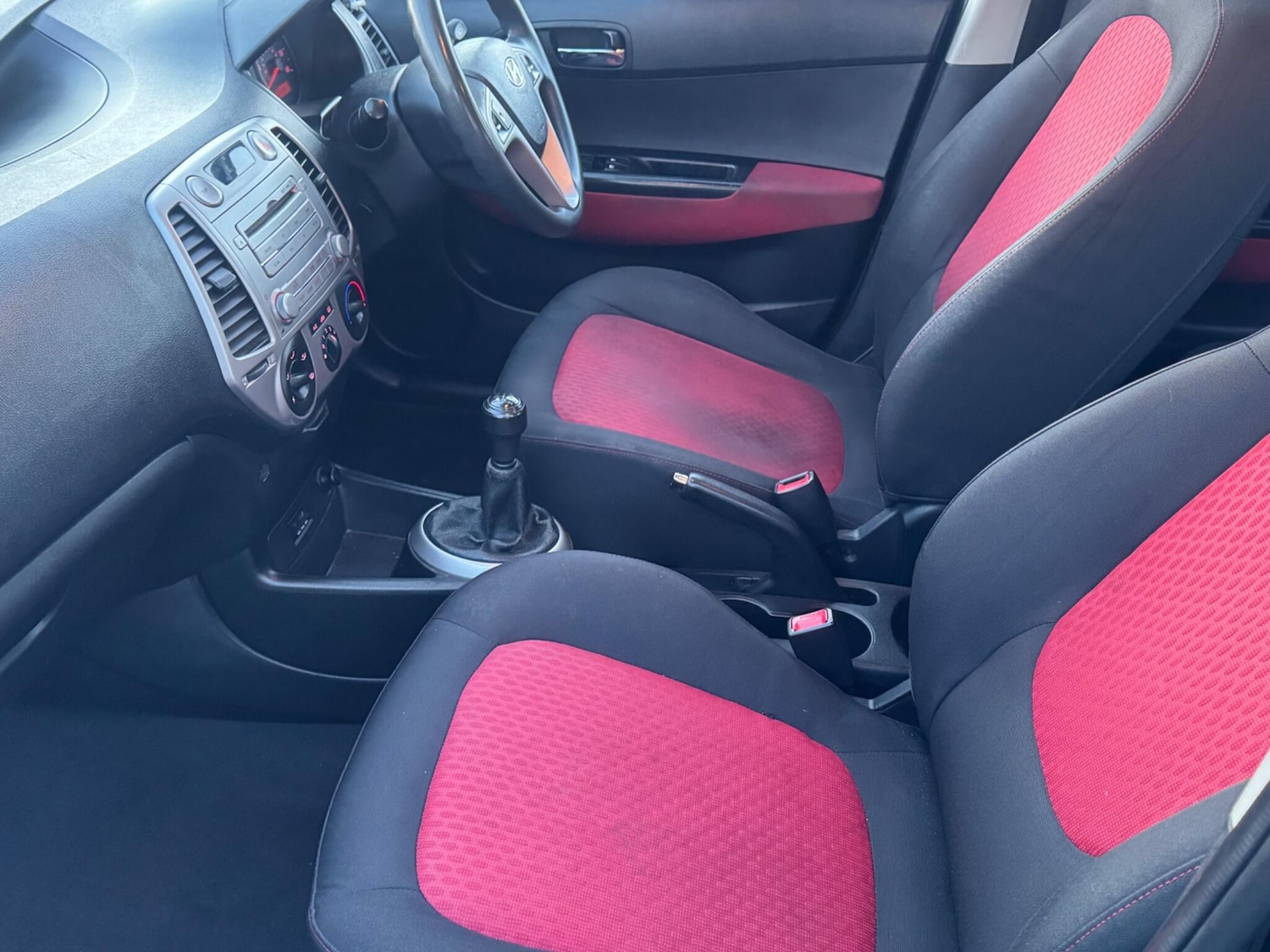 Used Hyundai i20 2010 for sale - 77358506: Photo 16