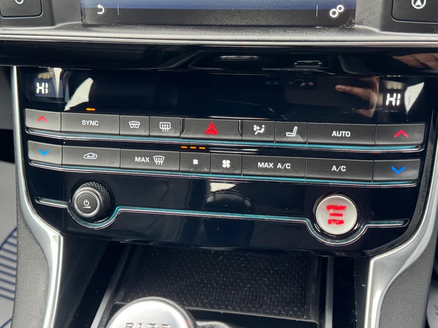 Used Jaguar XE 2016 for sale - 76824785: Photo 19