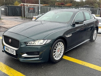Used Jaguar XE 2016 for sale - 76824785: Photo