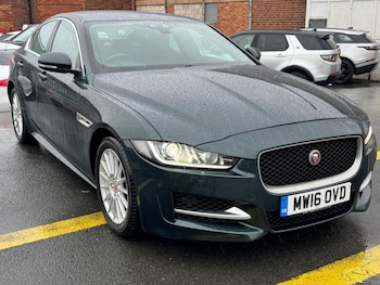 Used Jaguar XE 2016 for sale - 76824785: Photo