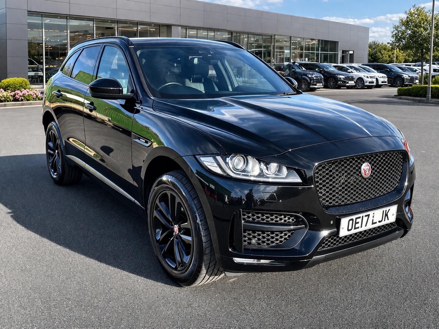 Used Jaguar F-Pace 2017 for sale - 78170340: Photo 3