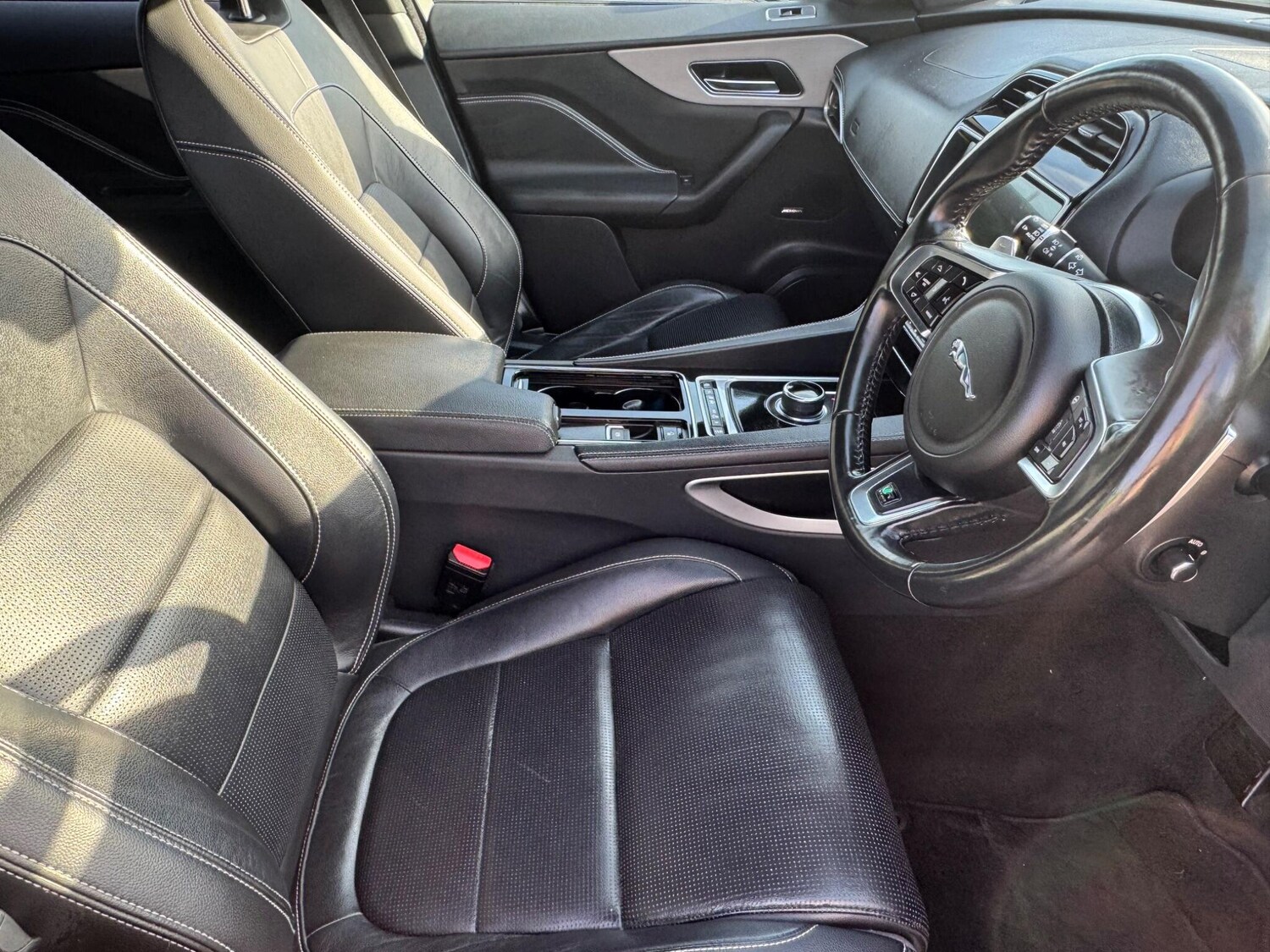 Used Jaguar F-Pace 2017 for sale - 78170340: Photo 8