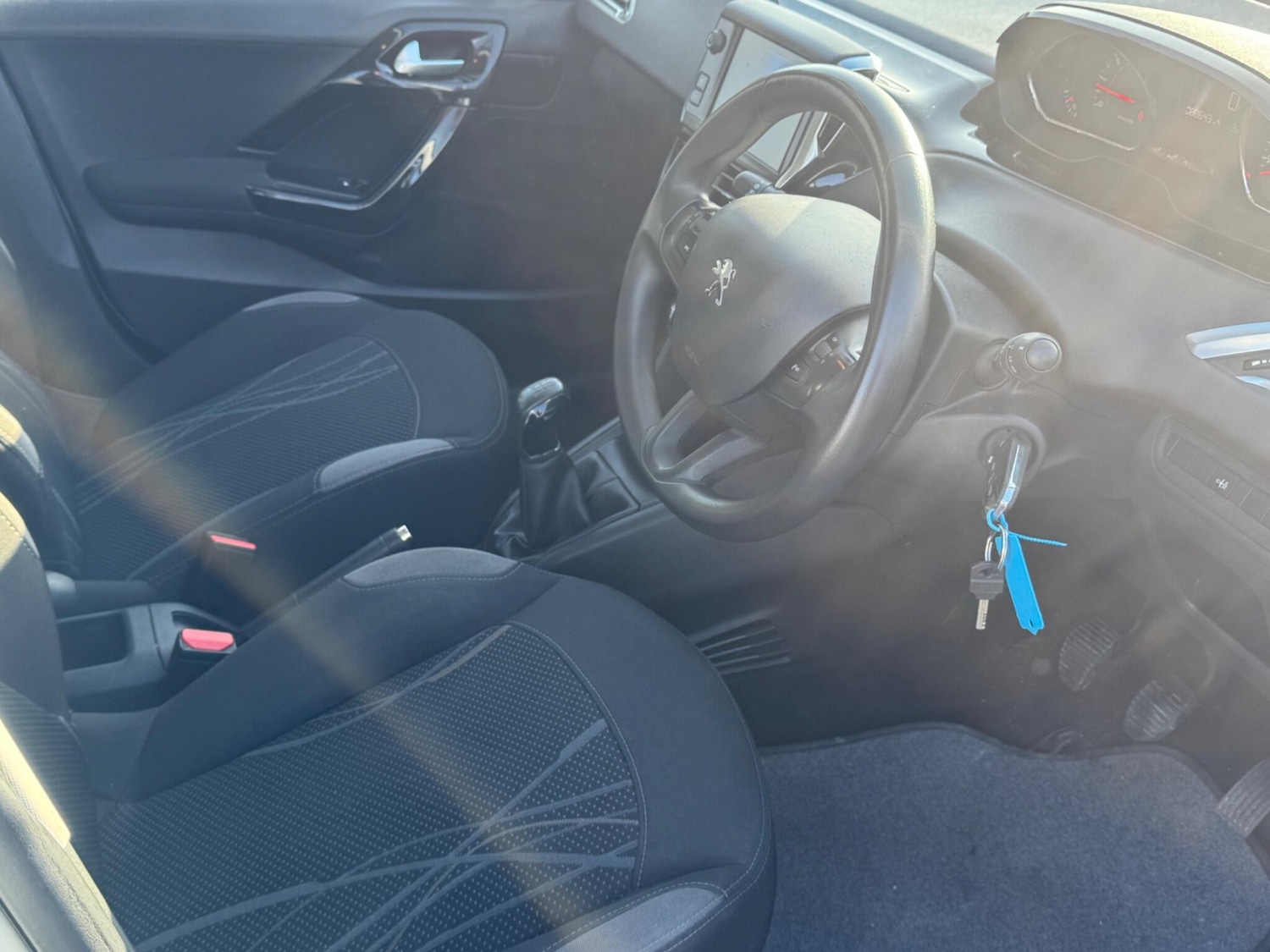 Used Peugeot 208 2014 for sale - 77351383: Photo 11