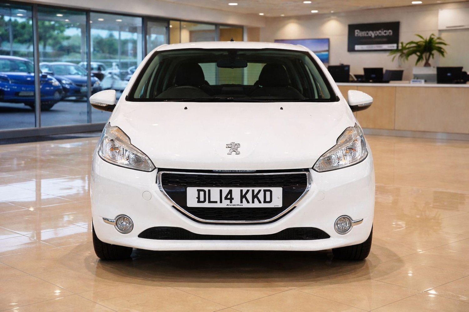 Used Peugeot 208 2014 for sale - 77351383: Photo 2