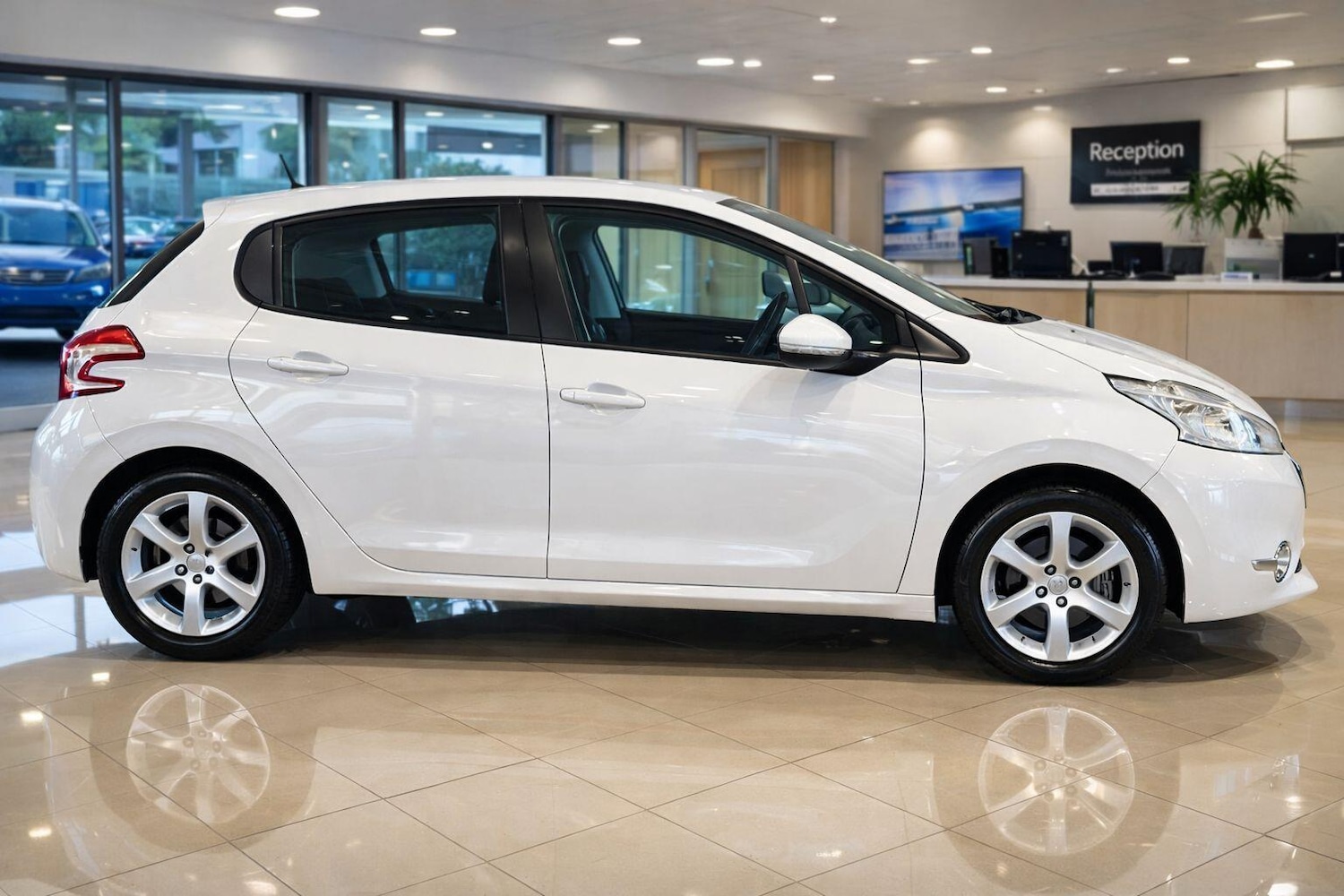 Used Peugeot 208 2014 for sale - 77351383: Photo 8