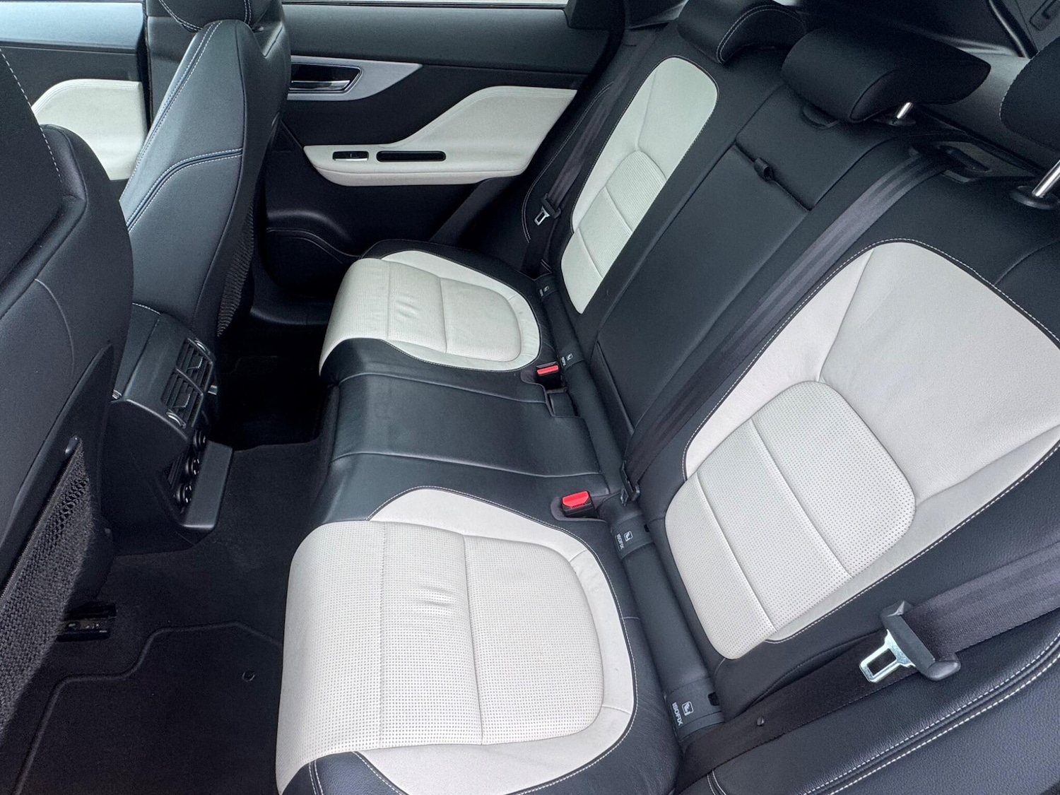 Used Jaguar F-Pace 2016 for sale - 78020381: Photo 13