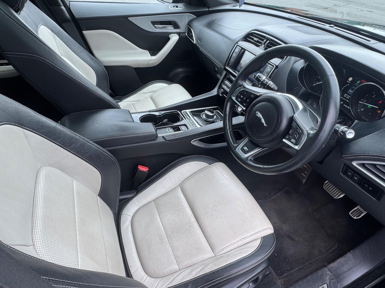 Used Jaguar F-Pace 2016 for sale - 78020381: Photo 8