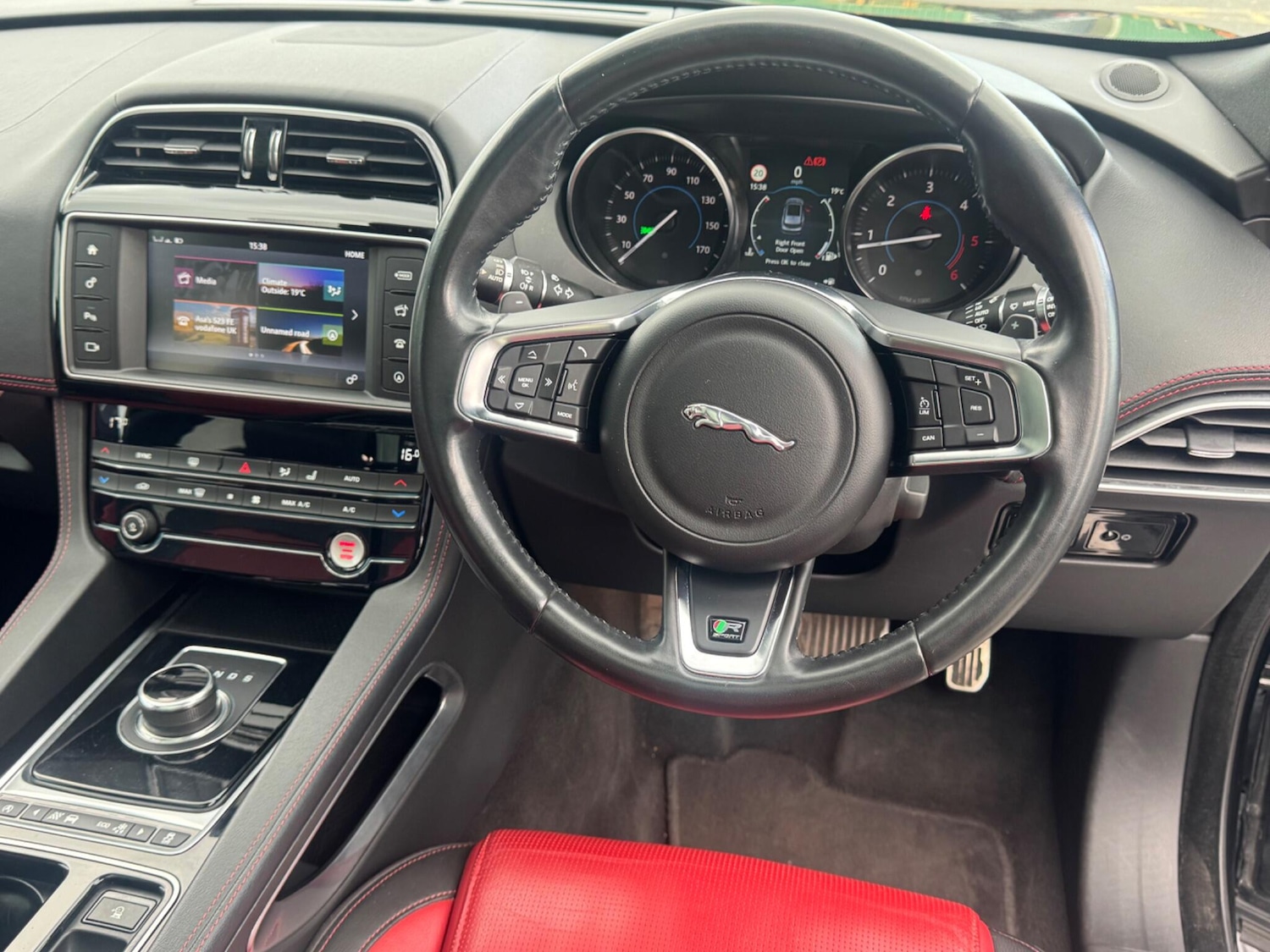 Used Jaguar F-Pace 2017 for sale - 78101323: Photo 10