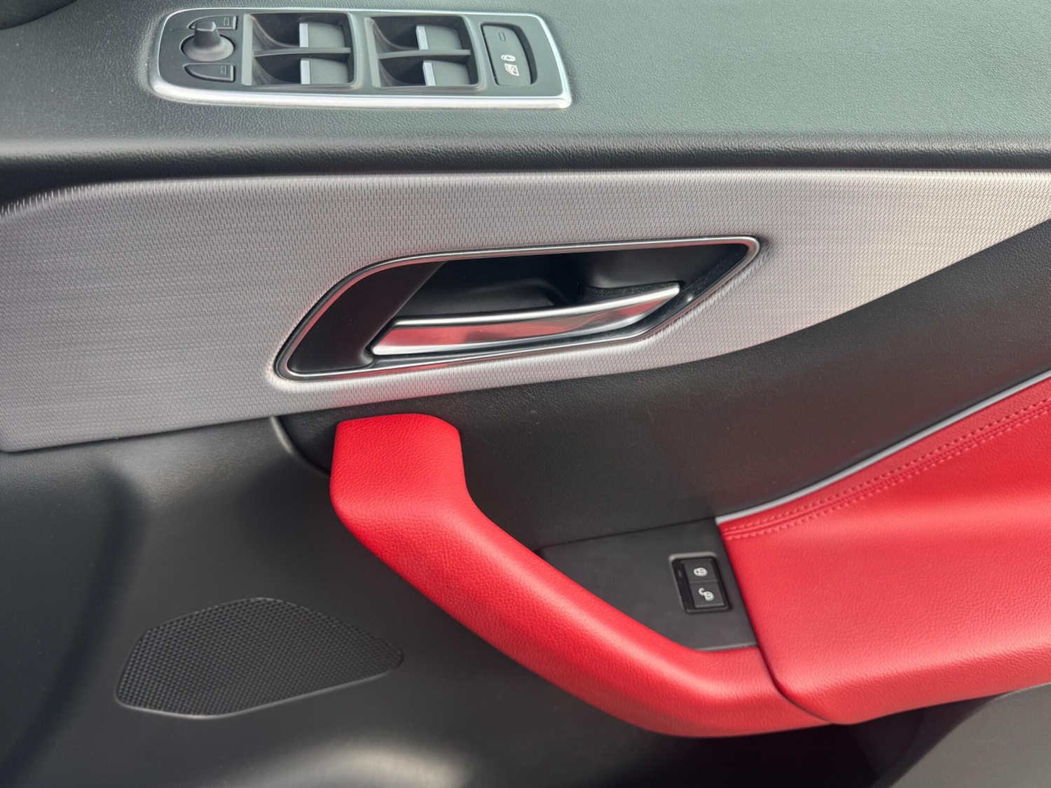 Used Jaguar F-Pace 2017 for sale - 78101323: Photo 14