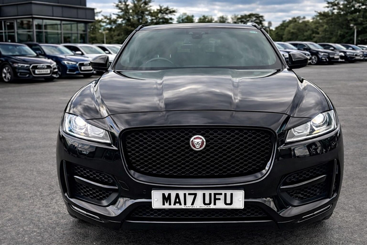 Used Jaguar F-Pace 2017 for sale - 78101323: Photo 2