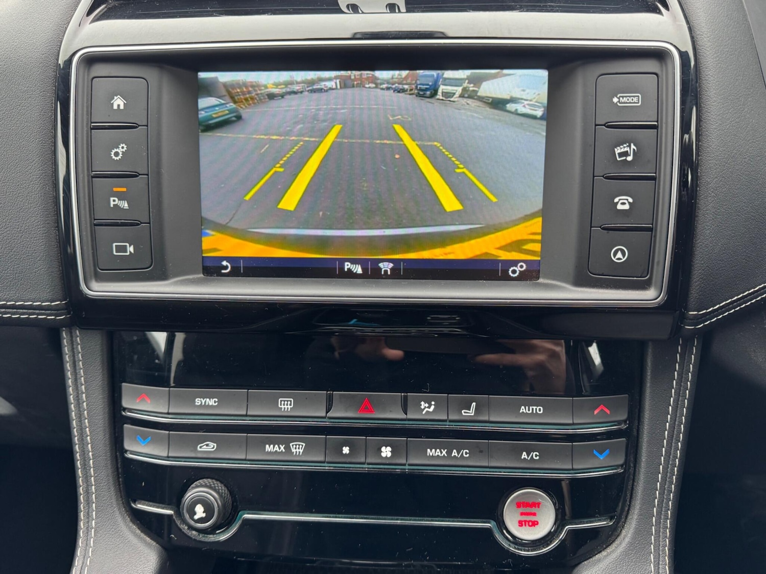 Used Jaguar F-Pace 2017 for sale - 77783777: Photo 13