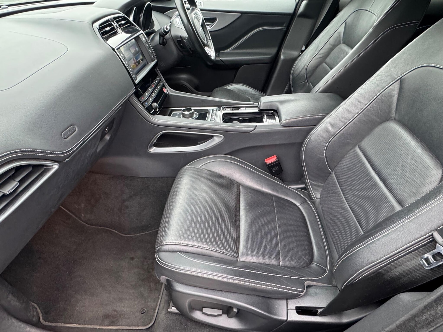 Used Jaguar F-Pace 2017 for sale - 77783777: Photo 15