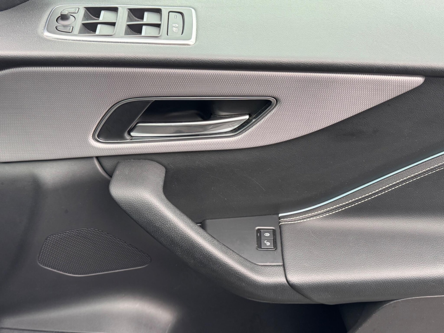 Used Jaguar F-Pace 2017 for sale - 77783777: Photo 25