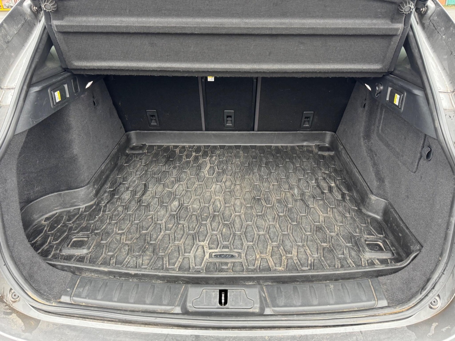 Used Jaguar F-Pace 2017 for sale - 77783777: Photo 29