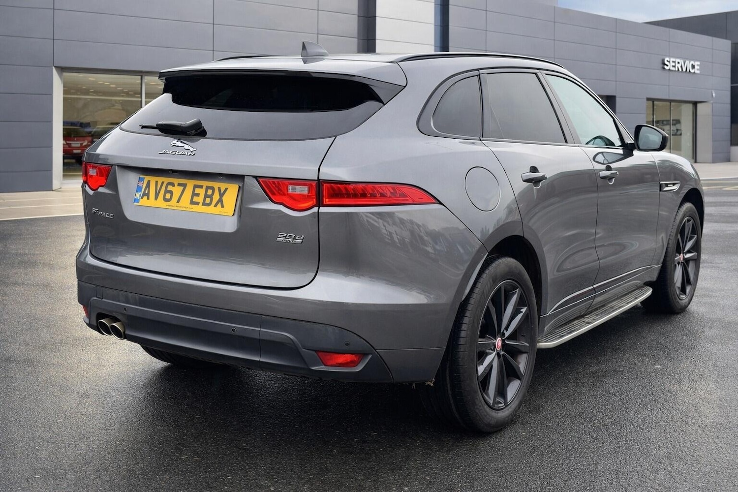 Used Jaguar F-Pace 2017 for sale - 77783777: Photo 4