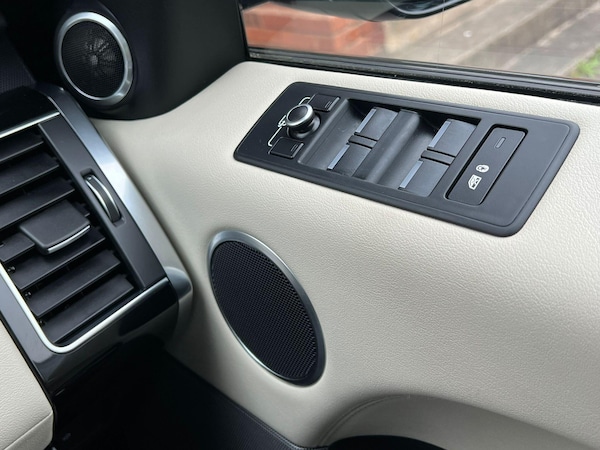 Used Land Rover Range Rover Sport 2017 for sale - 76283455: Photo 22
