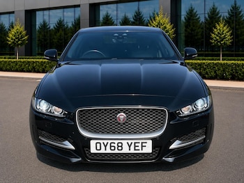 Used Jaguar XE 2018 for sale - 79324557: Photo