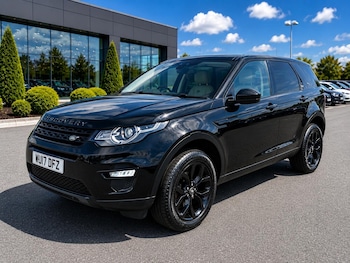 Used Land Rover Discovery Sport 2017 for sale - 78601856: Photo
