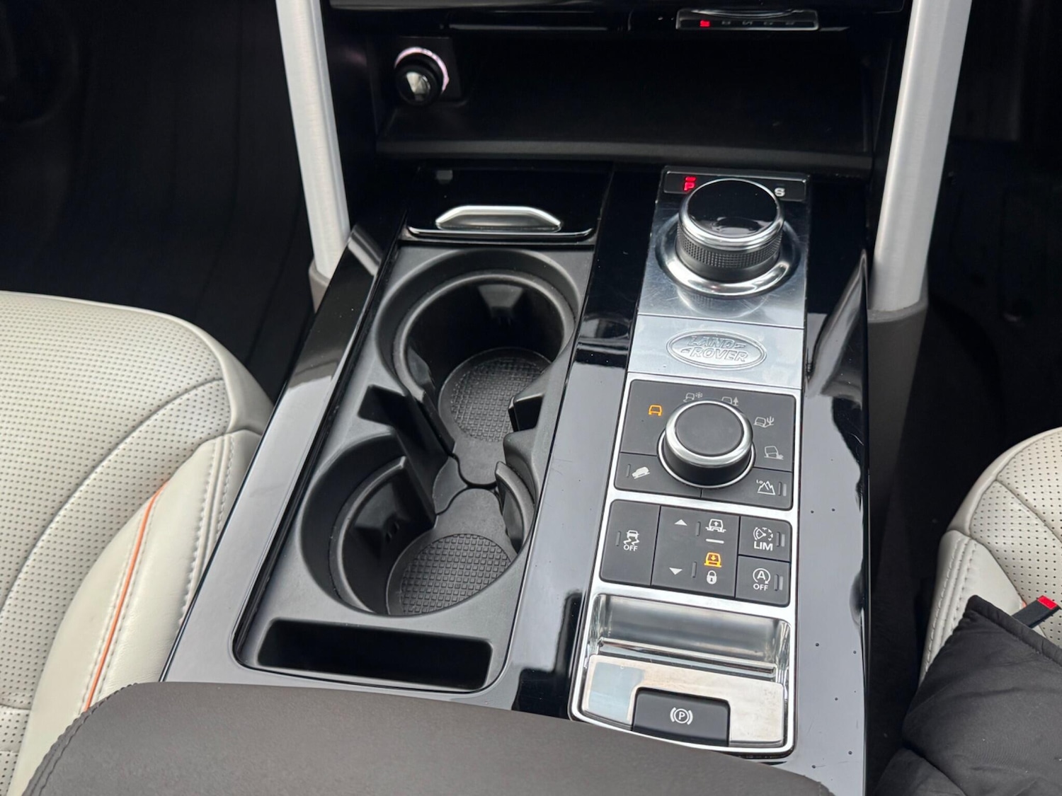 Used Land Rover Discovery 2018 for sale - 77625200: Photo 22