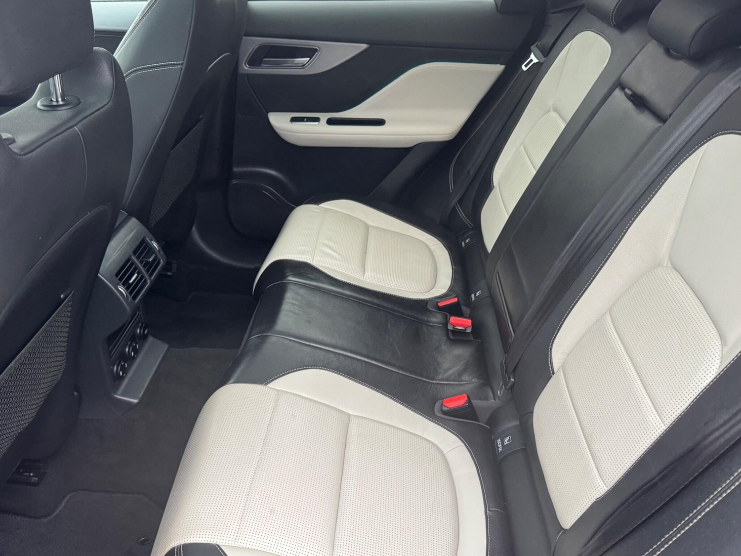 Used Jaguar F-Pace 2017 for sale - 77455961: Photo 12