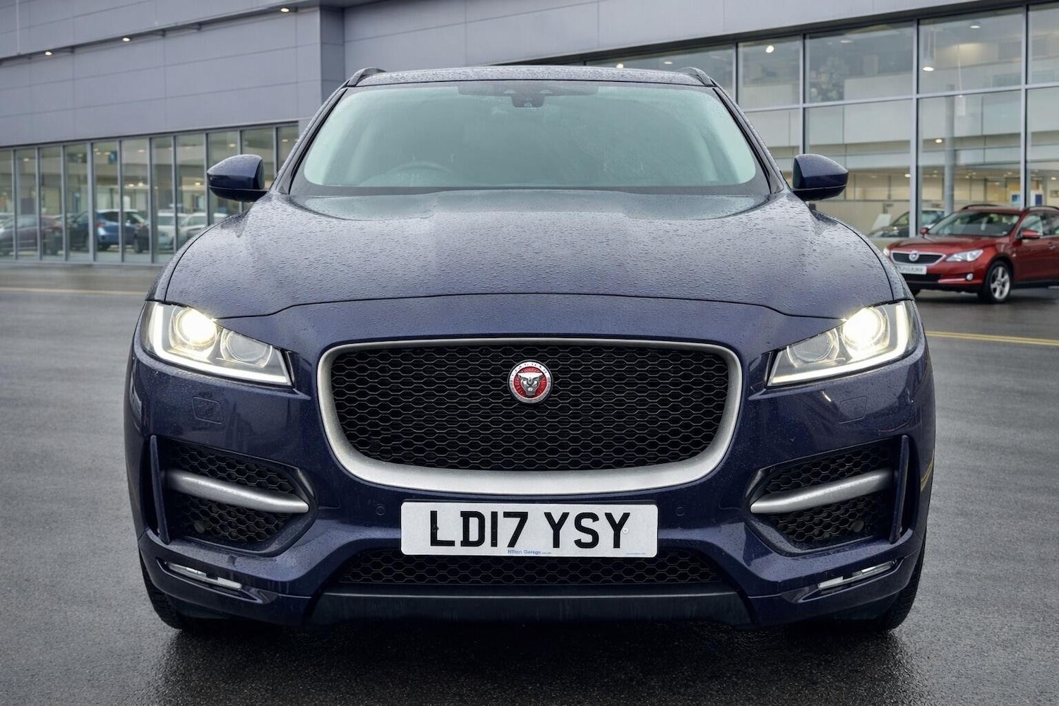 Used Jaguar F-Pace 2017 for sale - 77455961: Photo 2