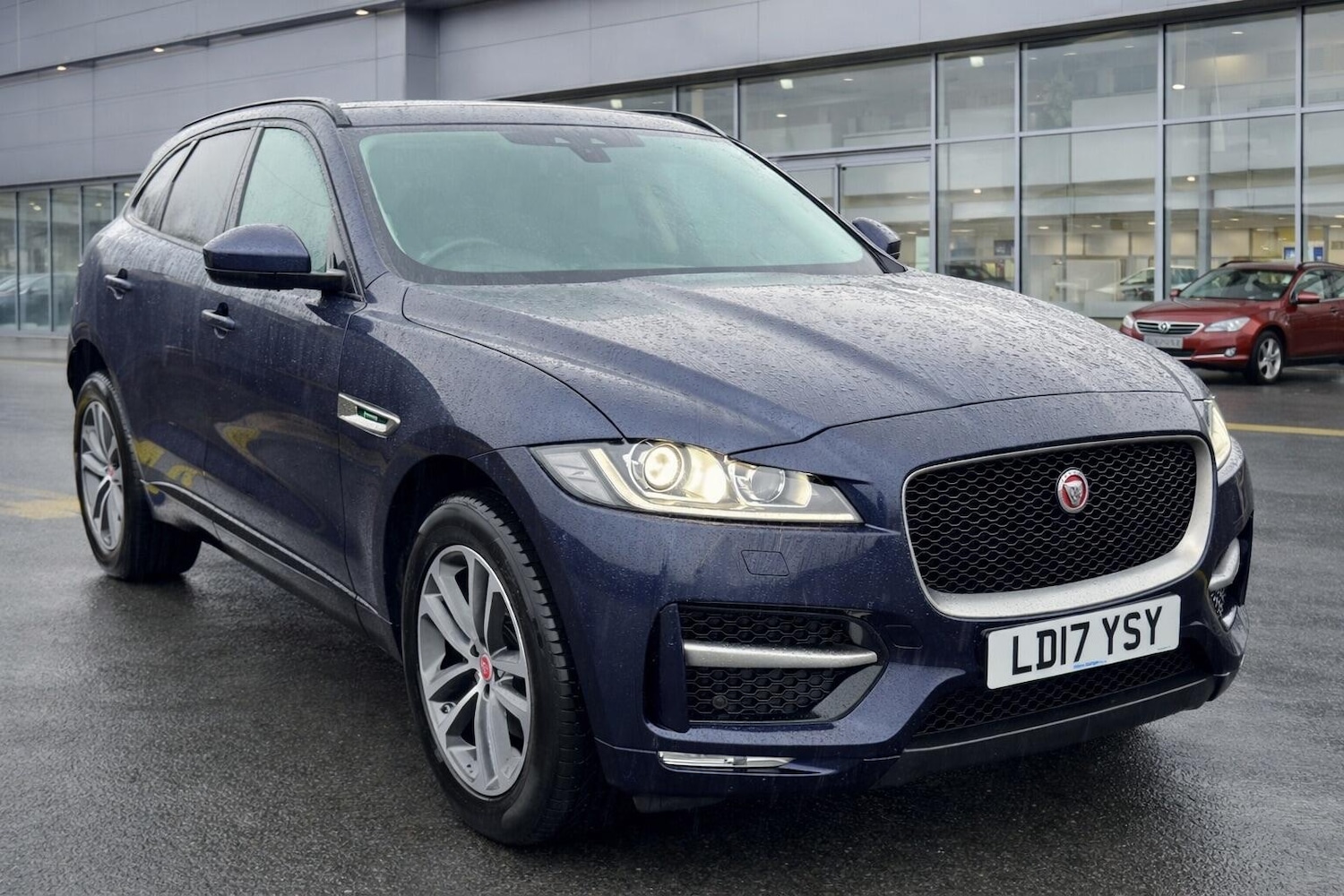 Used Jaguar F-Pace 2017 for sale - 77455961: Photo 3