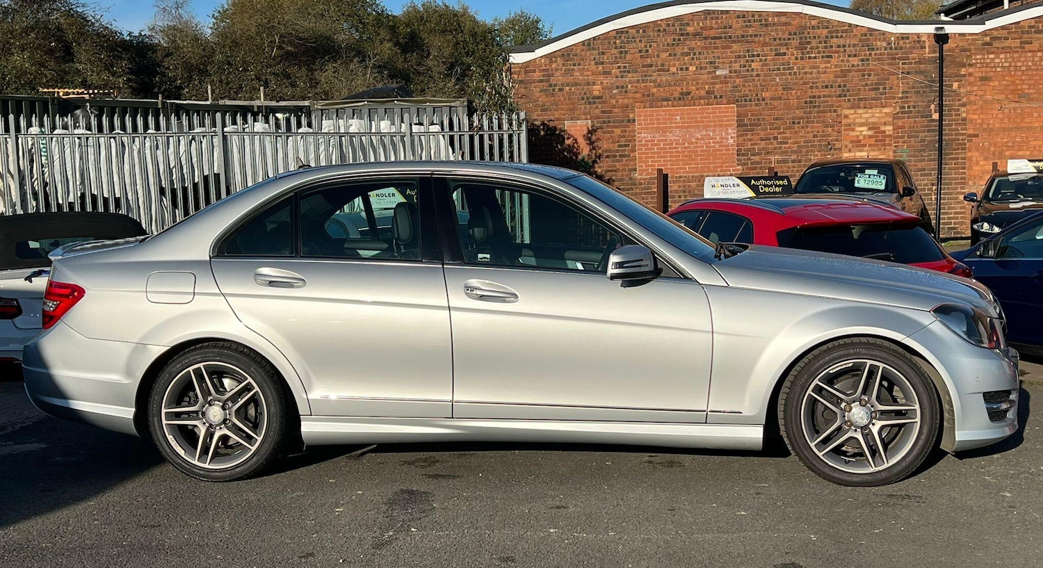 Used Mercedes-Benz C Class 2014 for sale - 76997820: Photo 8