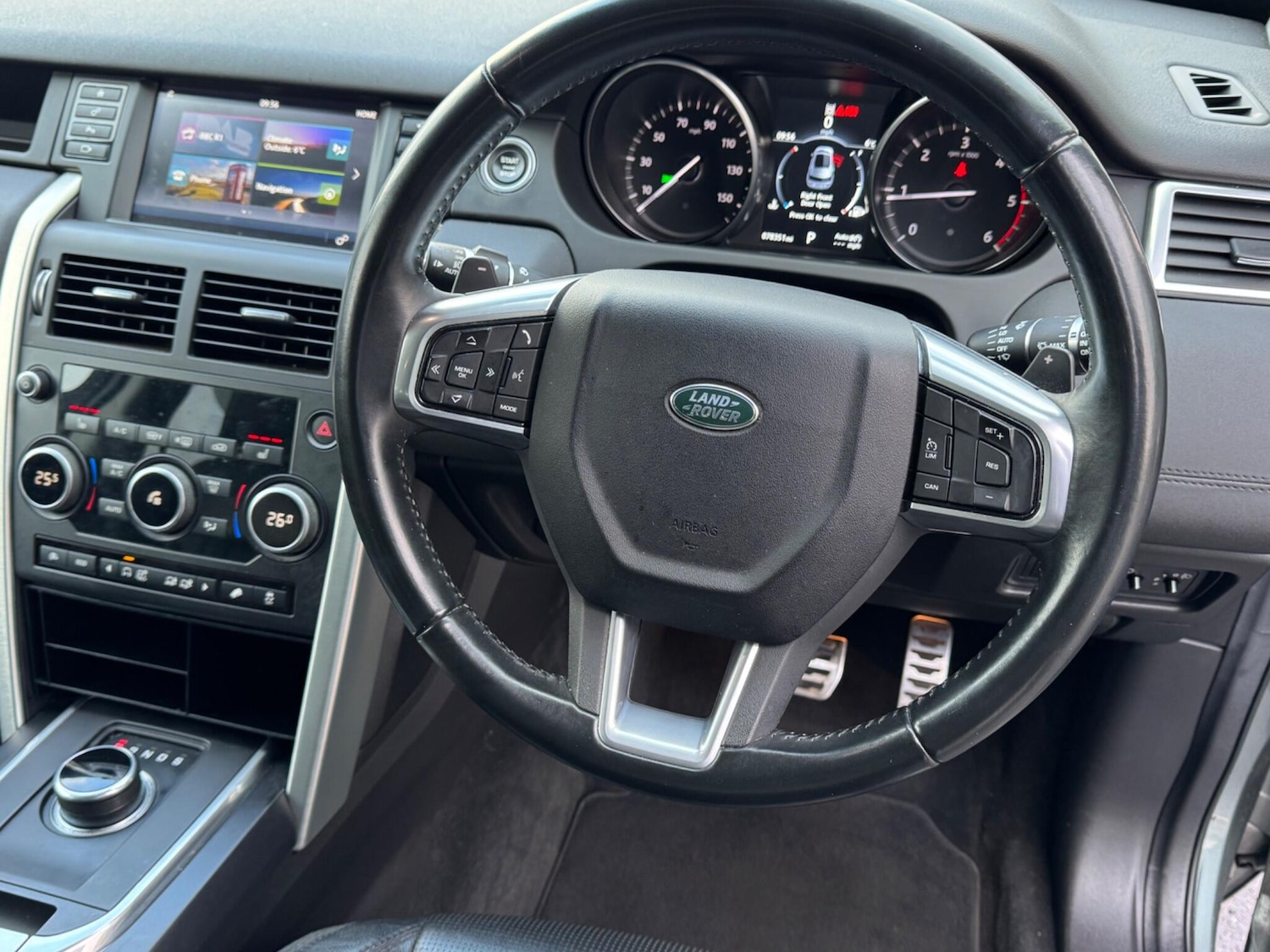 Used Land Rover Discovery Sport 2016 for sale - 77320495: Photo 10