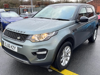Used Land Rover Discovery Sport 2016 for sale - 77320495: Photo